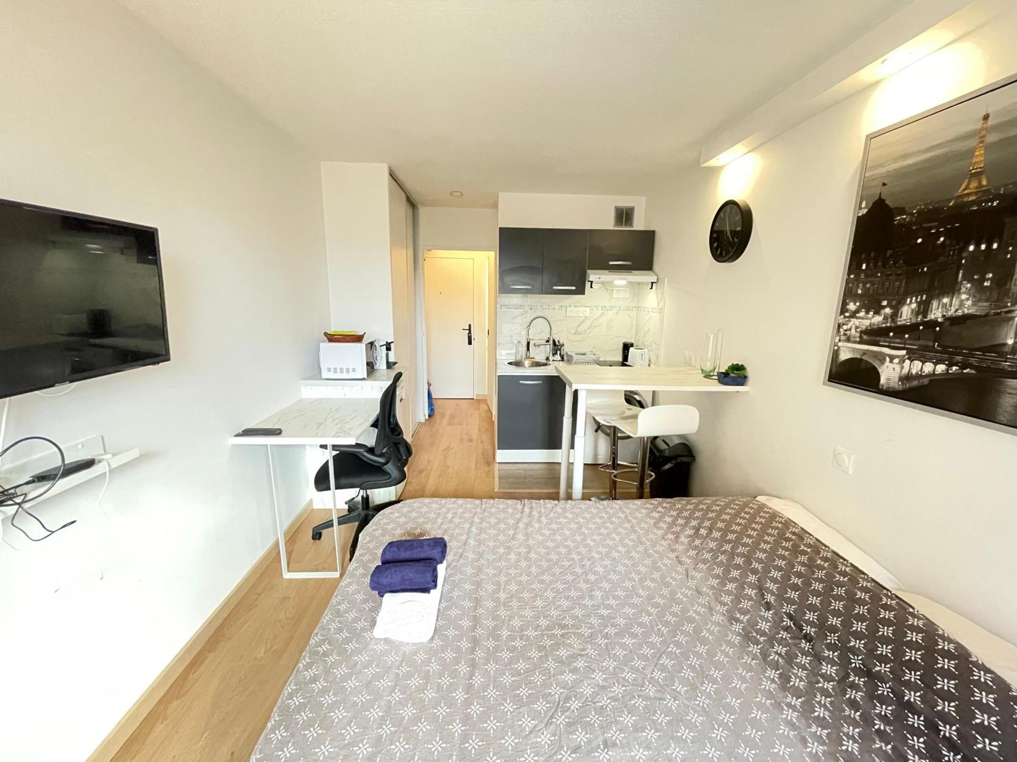 Exclusive Private Apartment By Warilco - Pleyel 25 M2 - A 1 Minute De La Station Metro Carrefour Pleyel Сен-Дені Екстер'єр фото